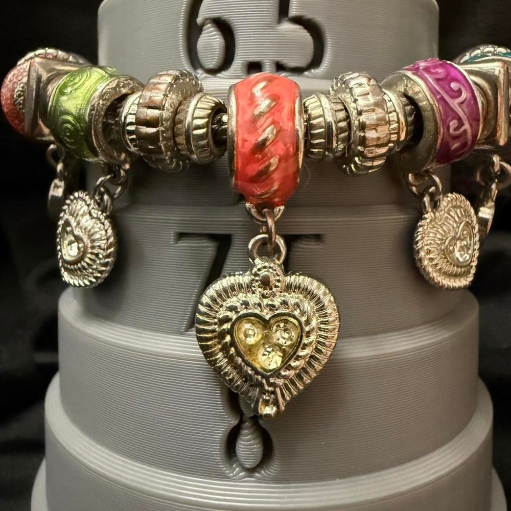 Multicolored charm bracelet with heart charms